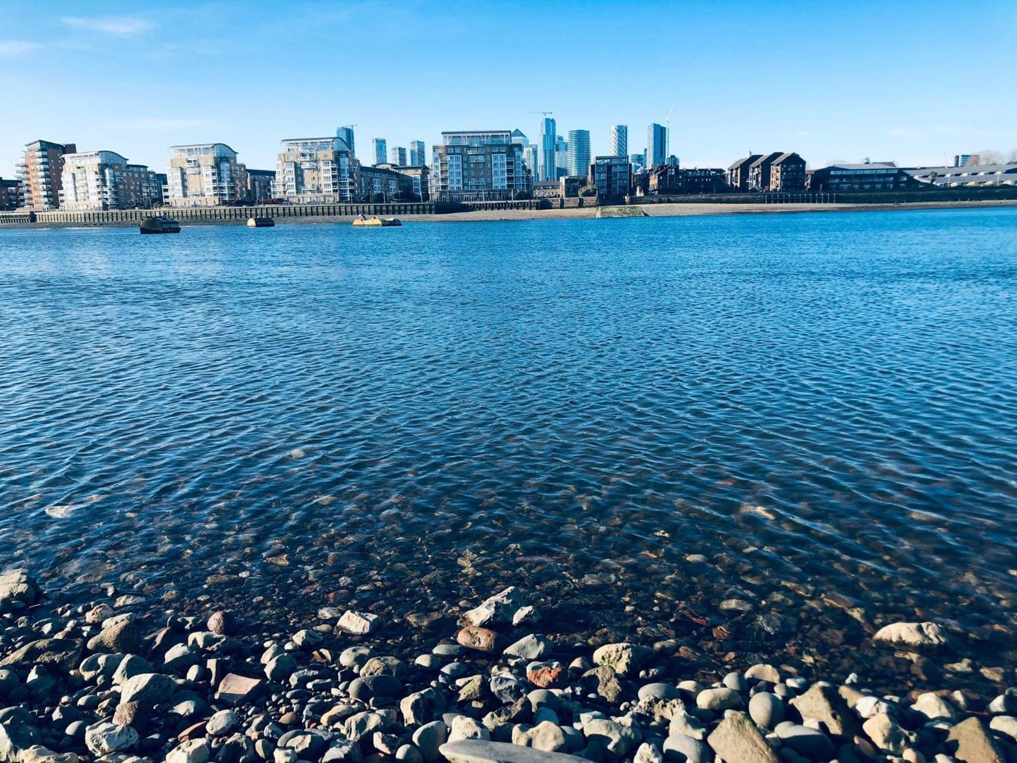Greenwich With A River View & Balcony Near The 02 Arena & North Greenwich With Free Wifi & Fast Links Into Londra